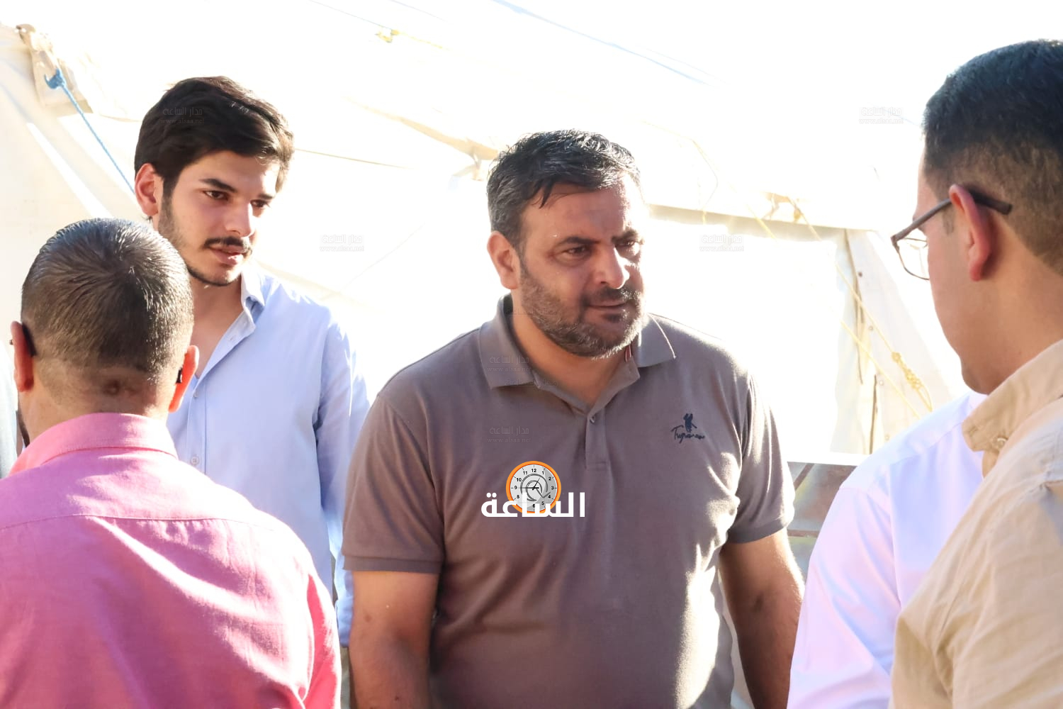 Madar Al-Saa Images 0.8323498558668121