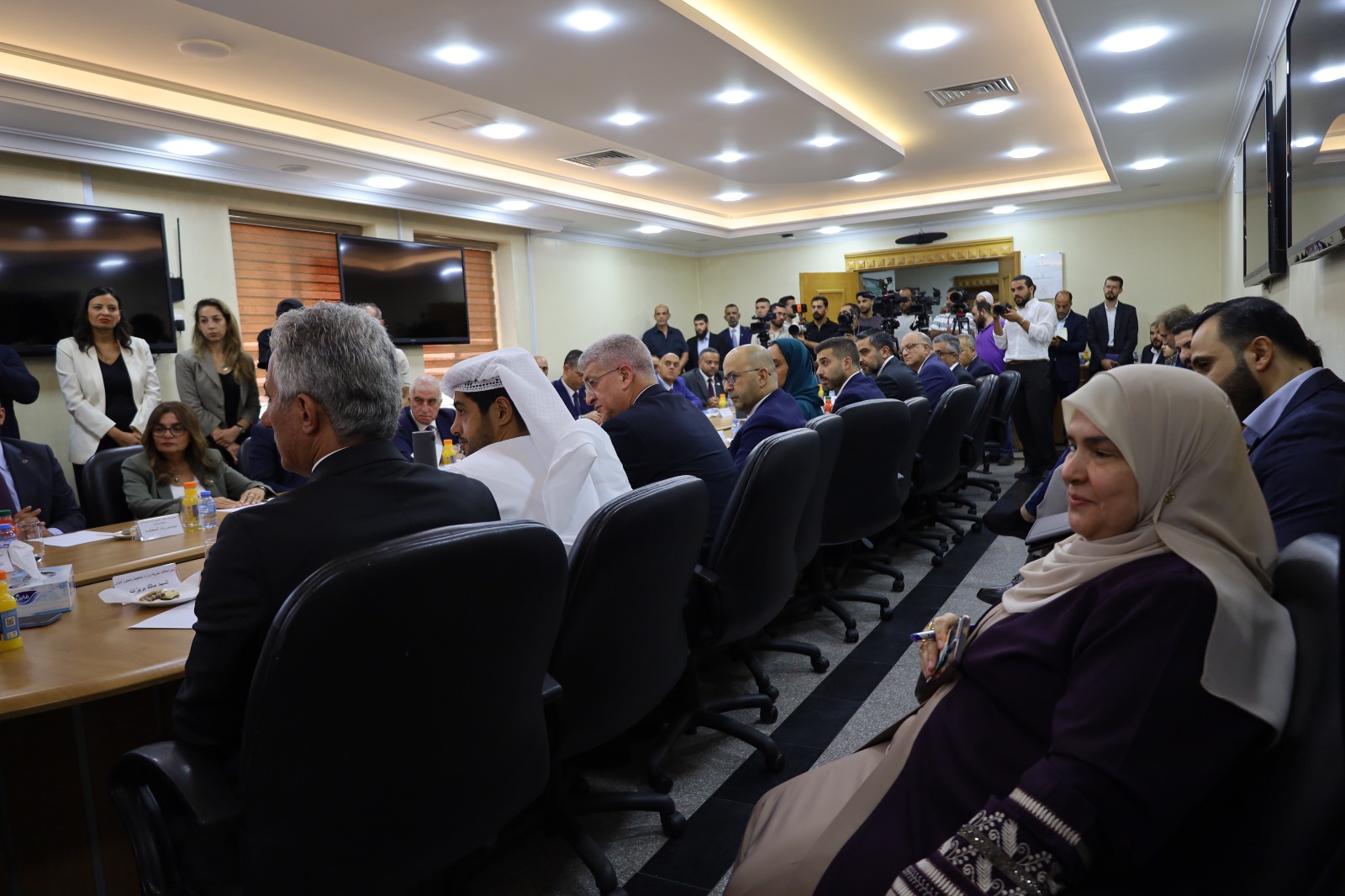 Madar Al-Saa Images 0.7280509436404234