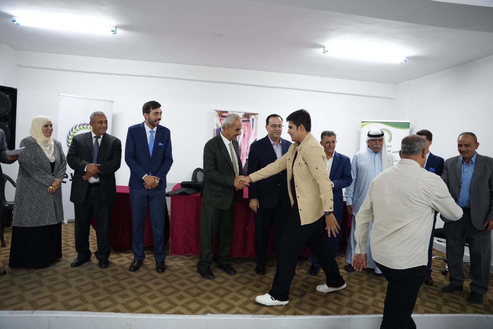 Madar Al-Saa Images 0.4903894049713323
