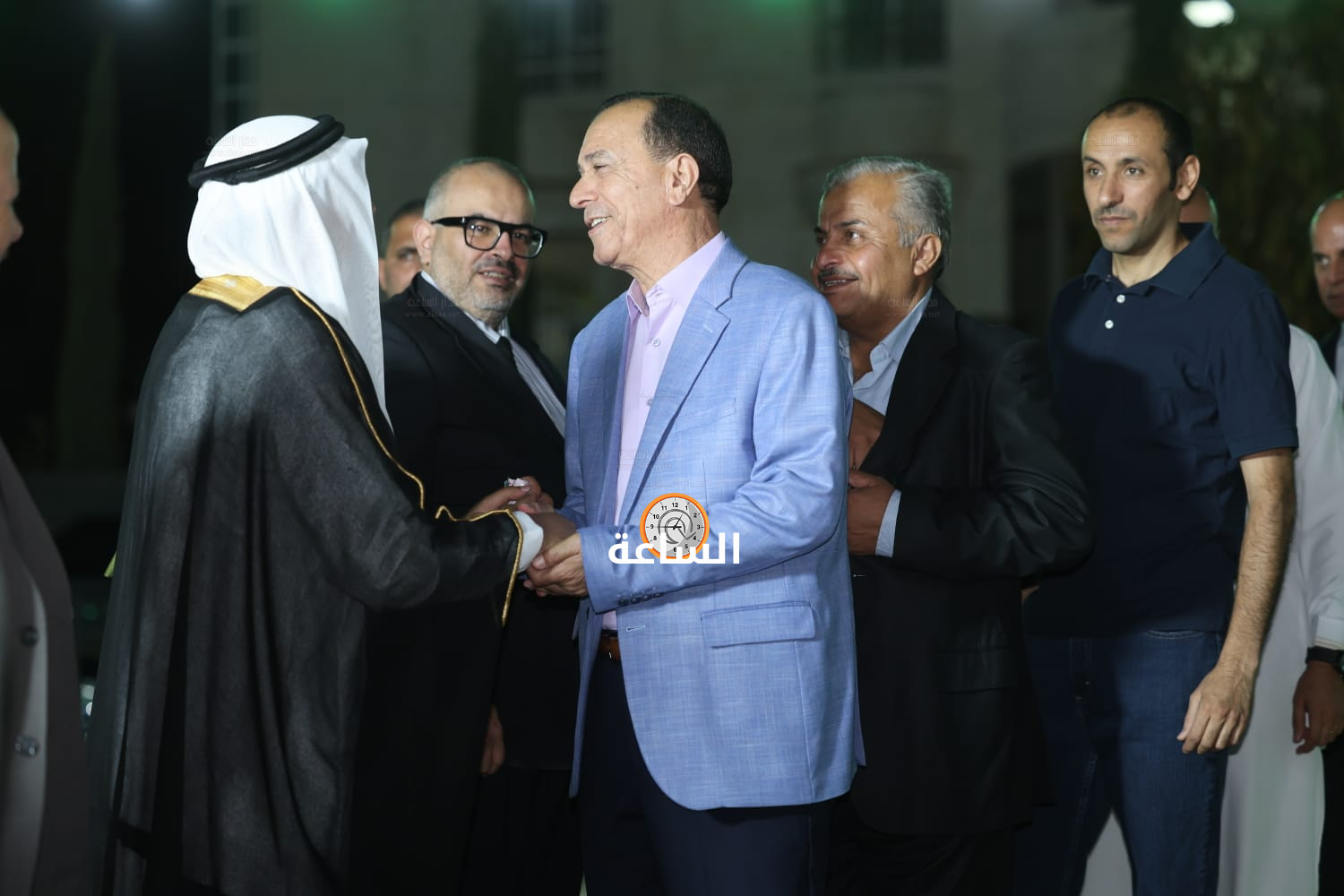 Madar Al-Saa Images 0.4159598242612308
