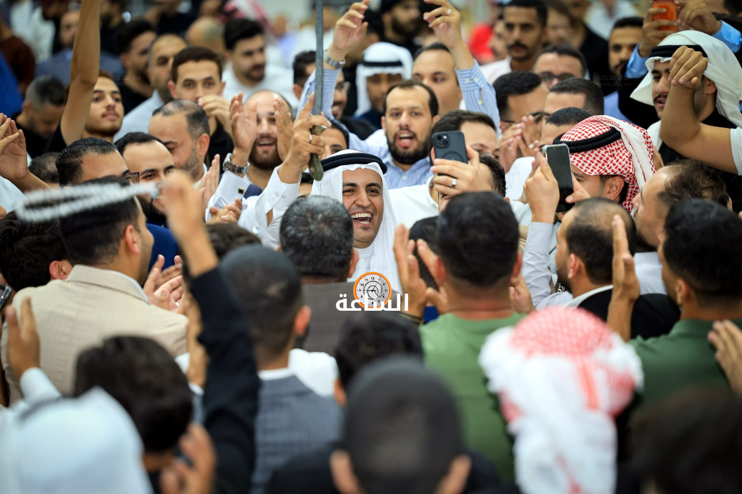 Madar Al-Saa Images 0.2572123636486904