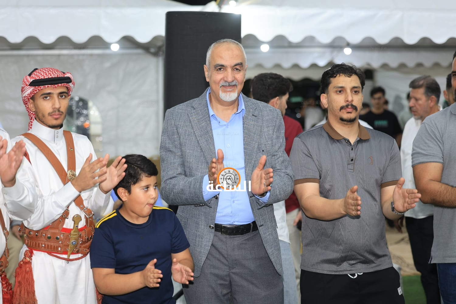 Madar Al-Saa Images 0.04594258146645391