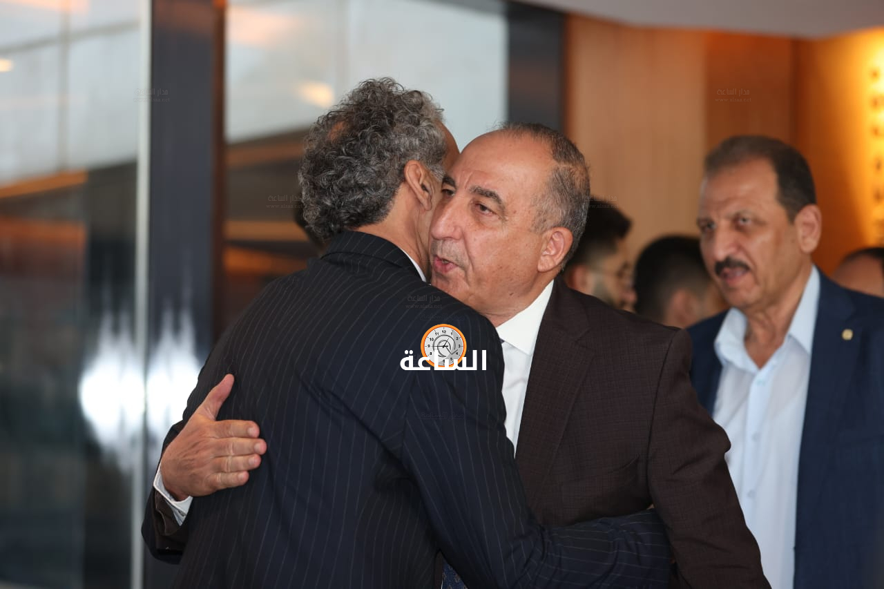 Madar Al-Saa Images 0.45831646832956974