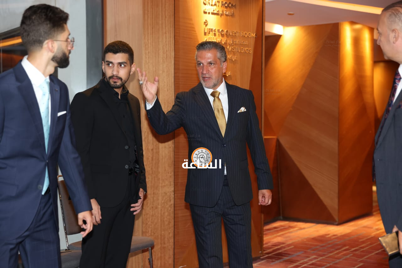 Madar Al-Saa Images 0.329430452430476