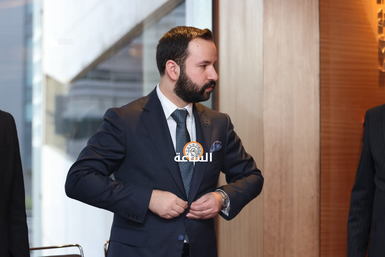 Madar Al-Saa Images 0.7521585418771034