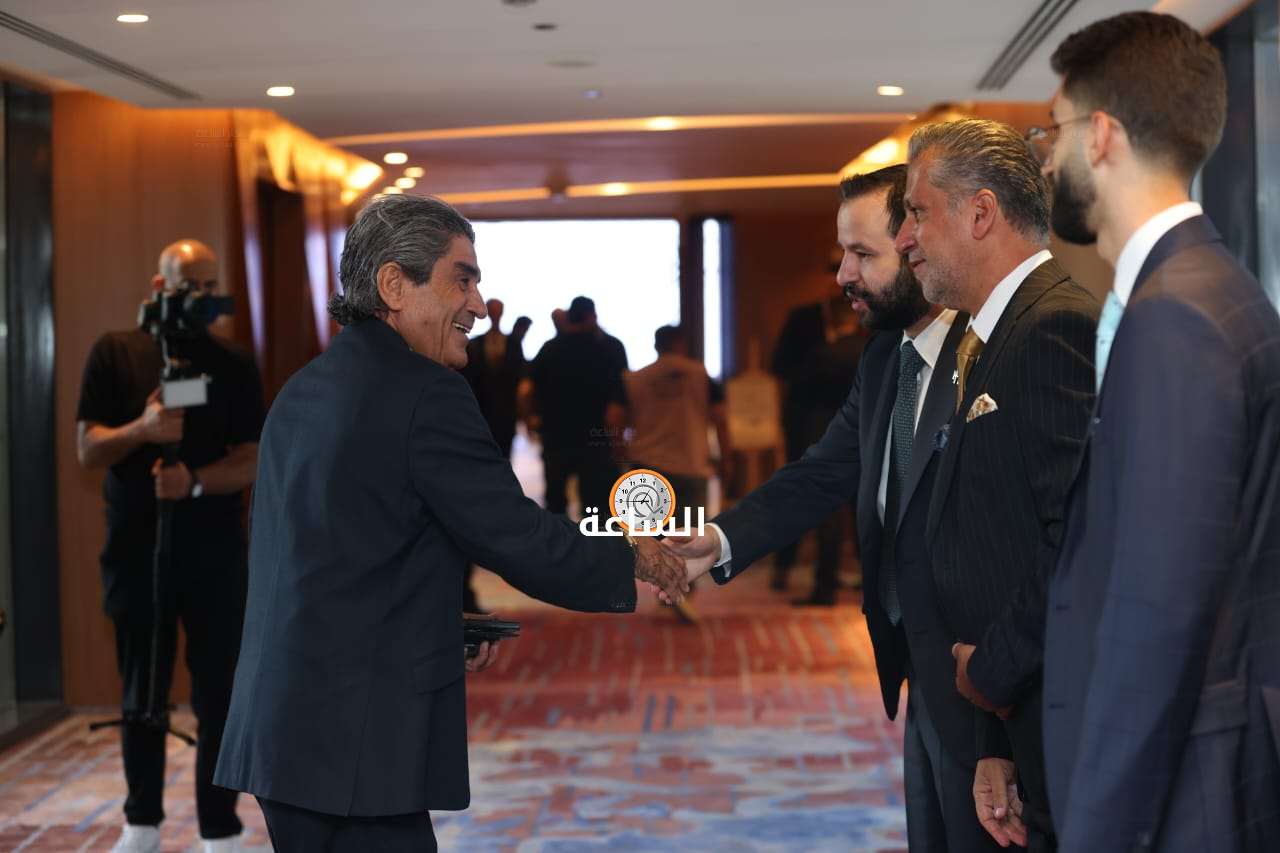 Madar Al-Saa Images 0.8944458362779021