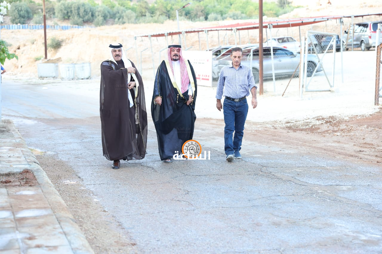 Madar Al-Saa Images 0.406655551165354