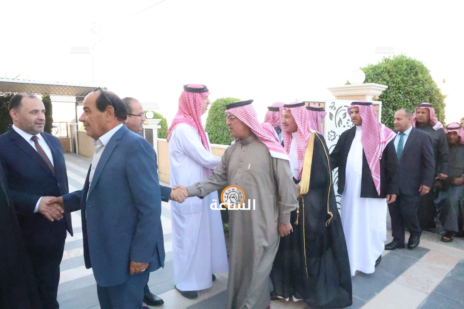 Madar Al-Saa Images 0.017928532753878512