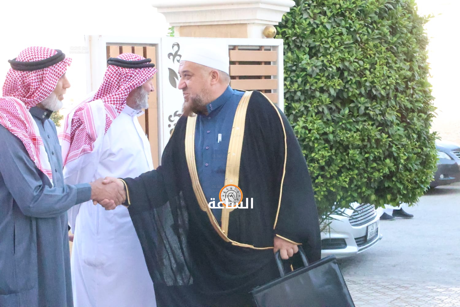 Madar Al-Saa Images 0.6125980288070482