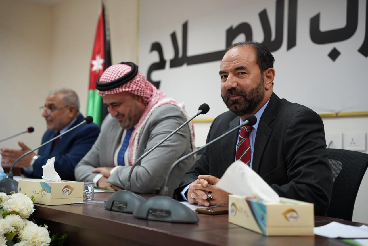 Madar Al-Saa Images 0.7465776827303718