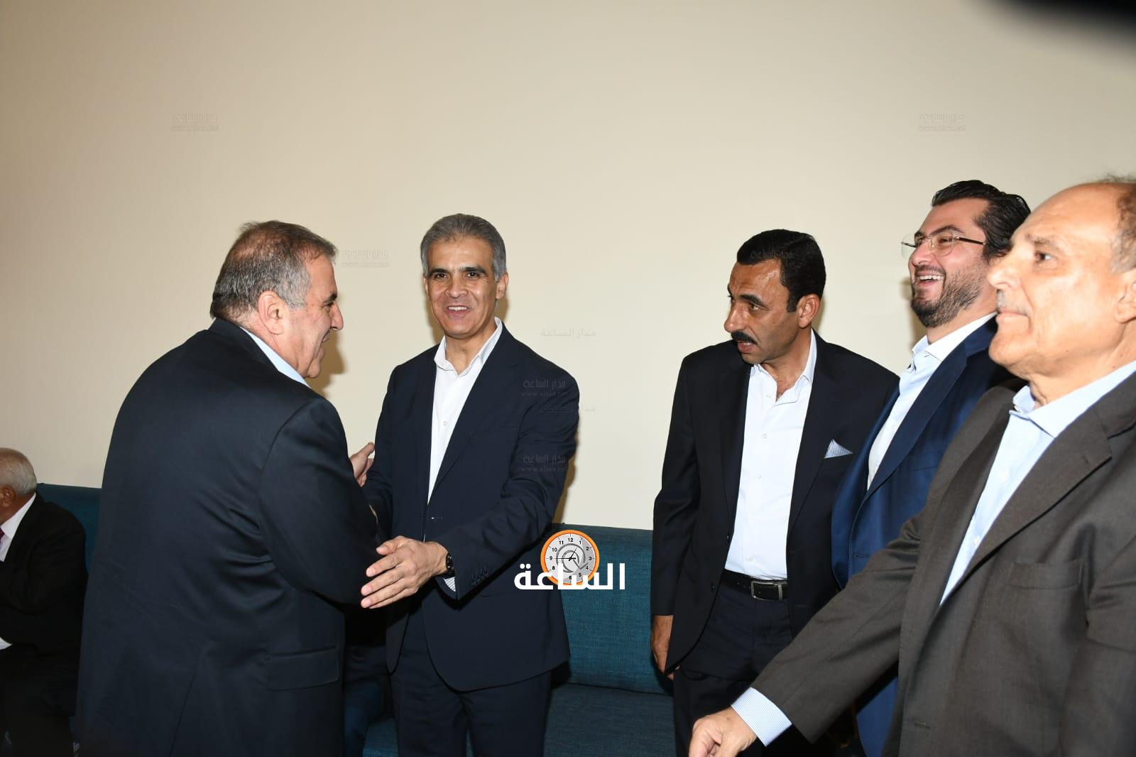 Madar Al-Saa Images 0.588531084360499