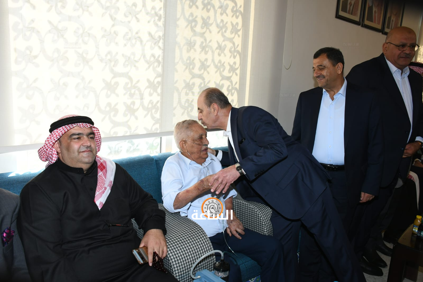 Madar Al-Saa Images 0.9369655251246153