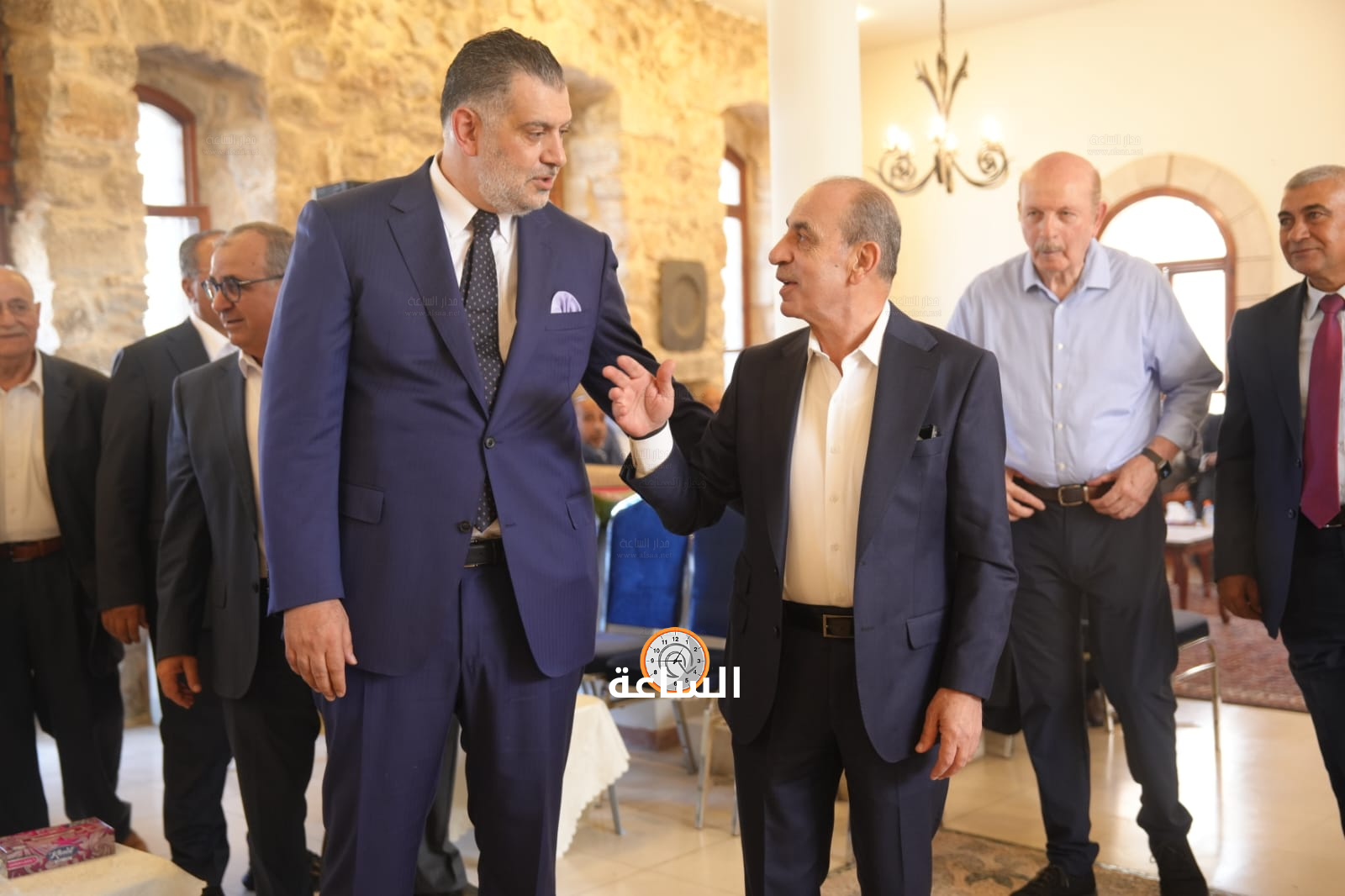 Madar Al-Saa Images 0.9356447882922144