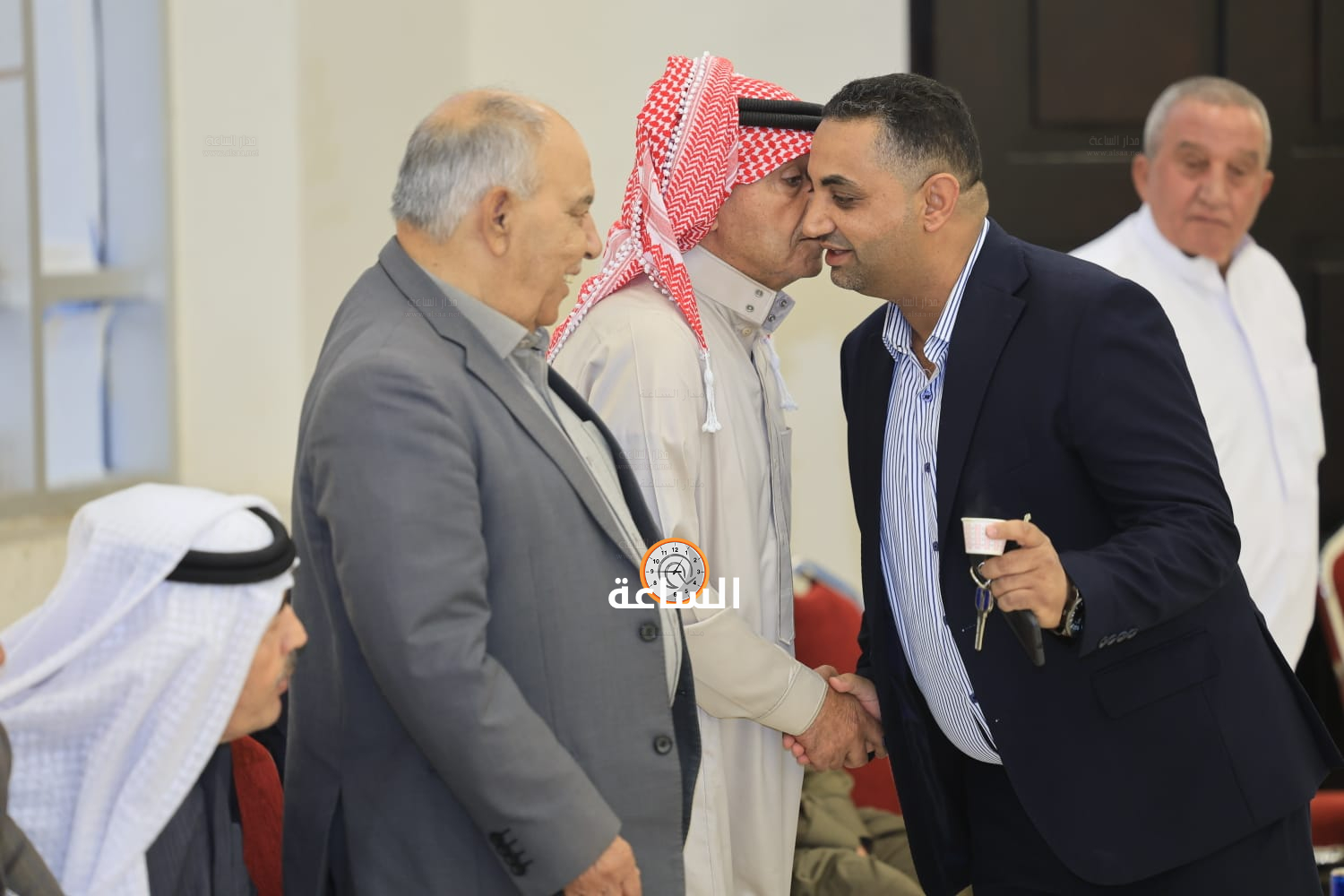 Madar Al-Saa Images 0.04790712175344958