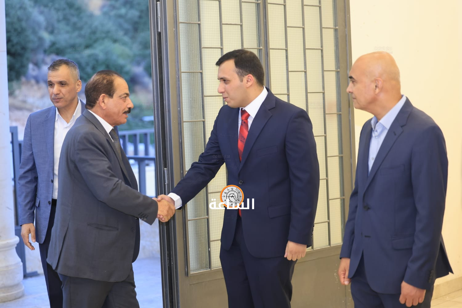 Madar Al-Saa Images 0.4155867256807204