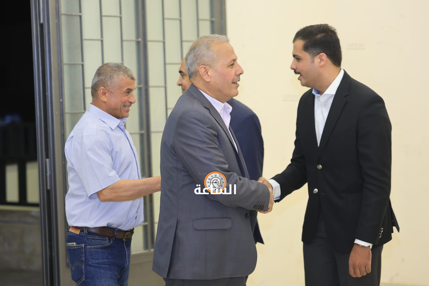 Madar Al-Saa Images 0.594987627381863
