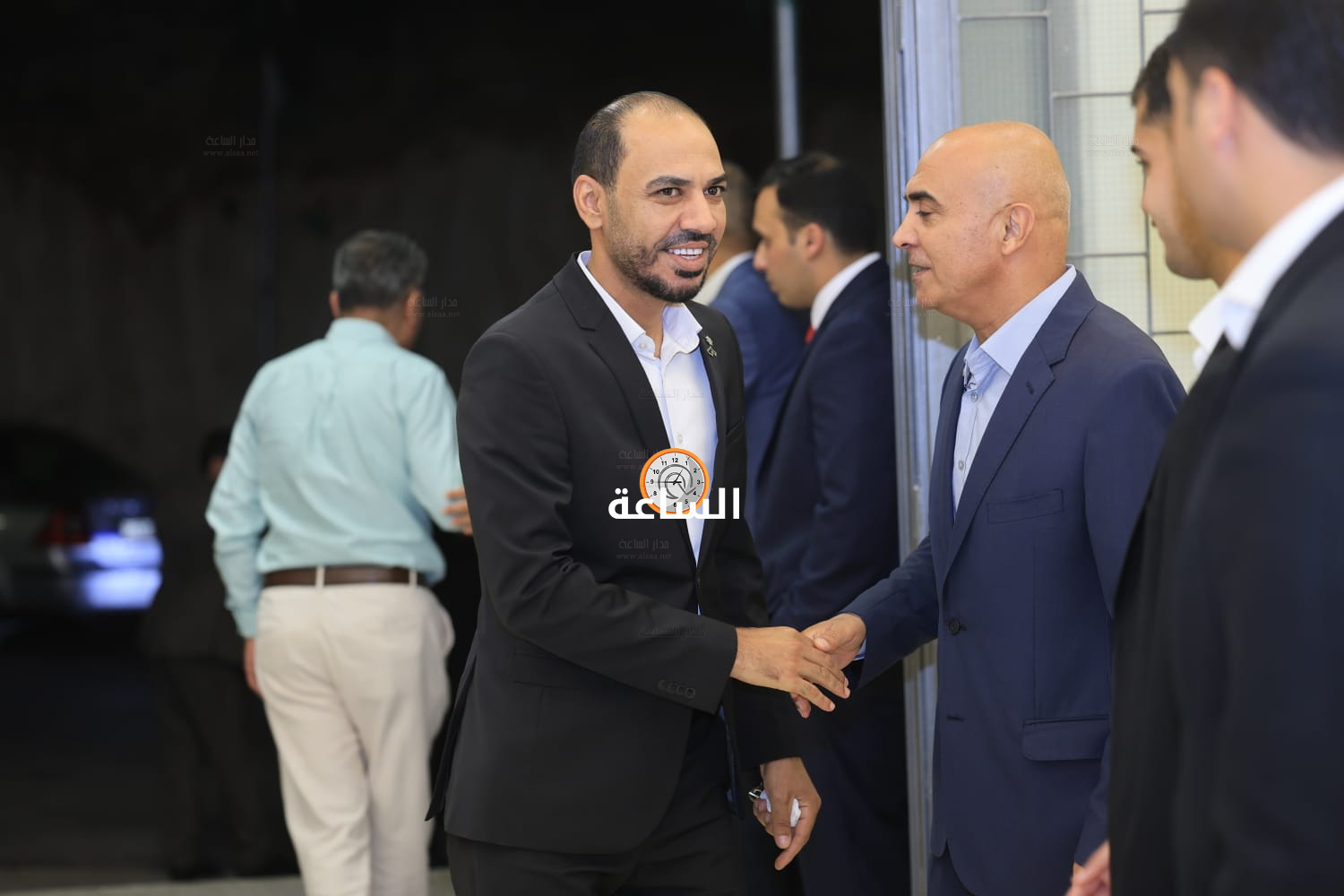 Madar Al-Saa Images 0.9441360457951289