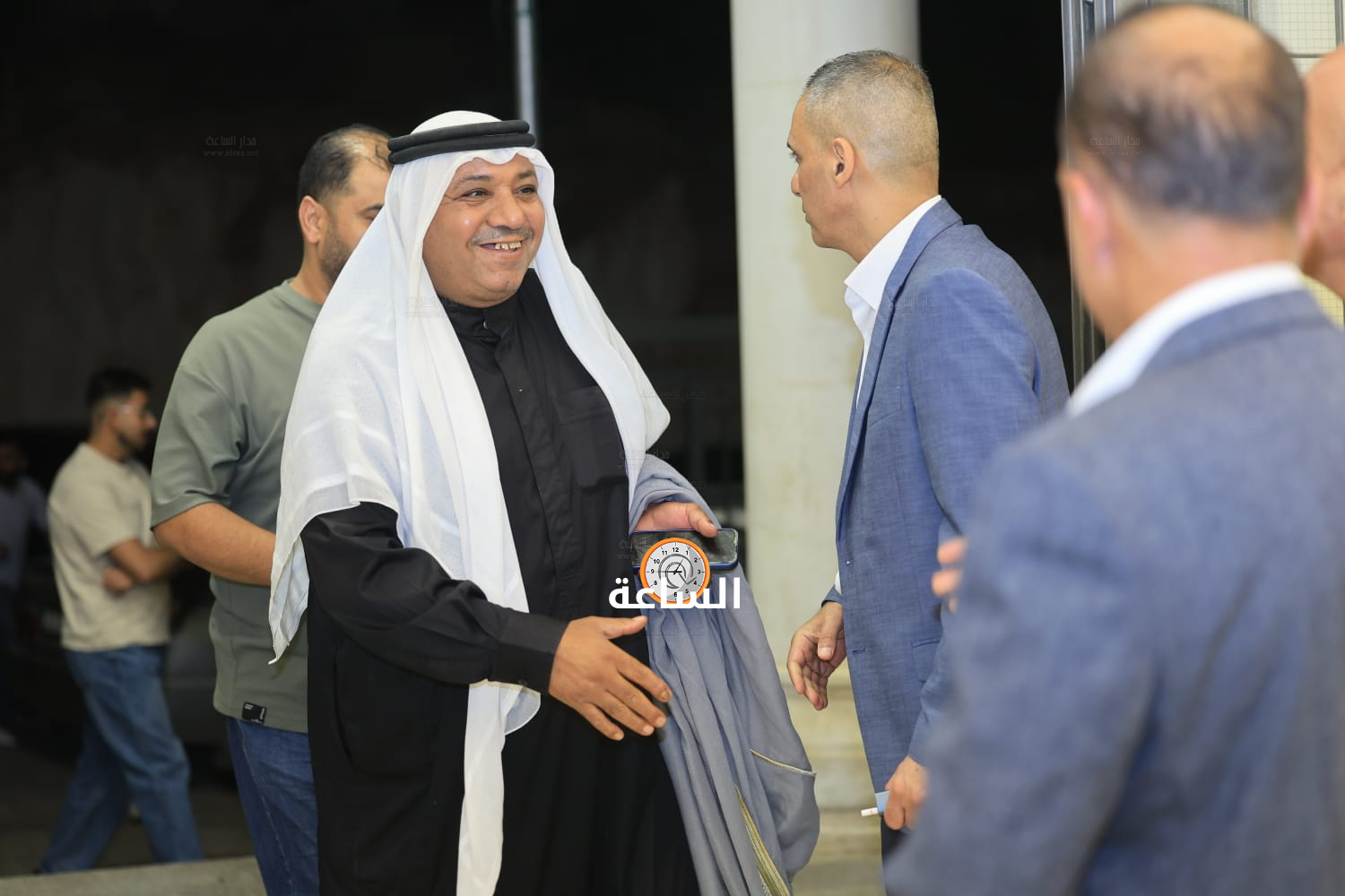 Madar Al-Saa Images 0.573557035574003
