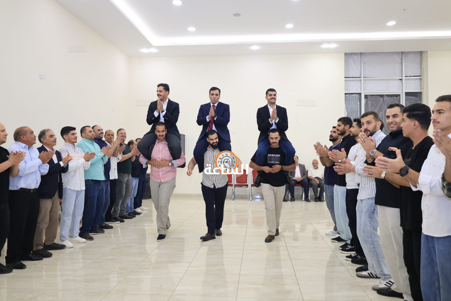 Madar Al-Saa Images 0.4533713305364504