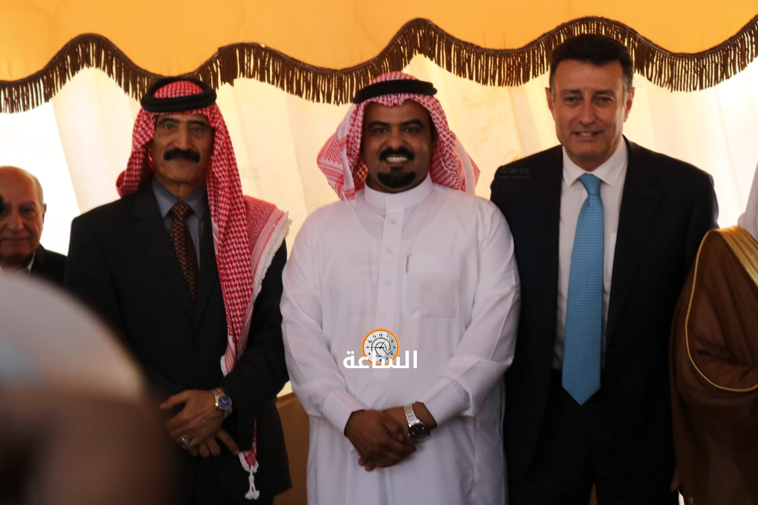 Madar Al-Saa Images 0.3224282499182817