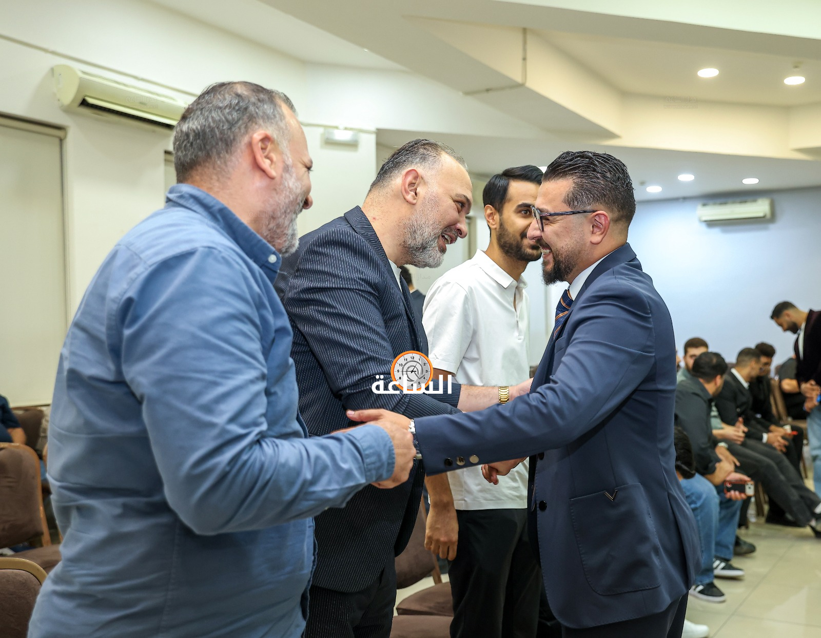Madar Al-Saa Images 0.8537365971137578