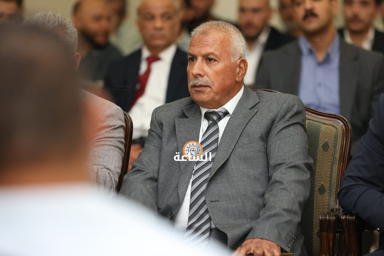 Madar Al-Saa Images 0.8770881145449223
