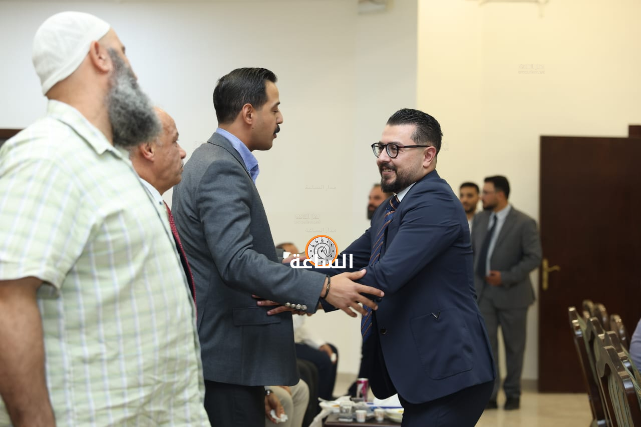 Madar Al-Saa Images 0.7148509690124679