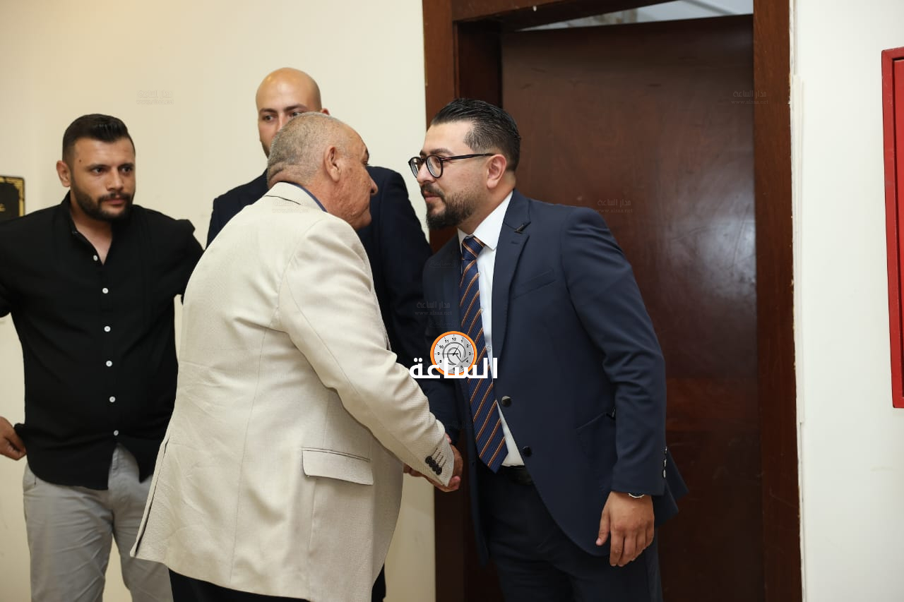Madar Al-Saa Images 0.3502573695809881