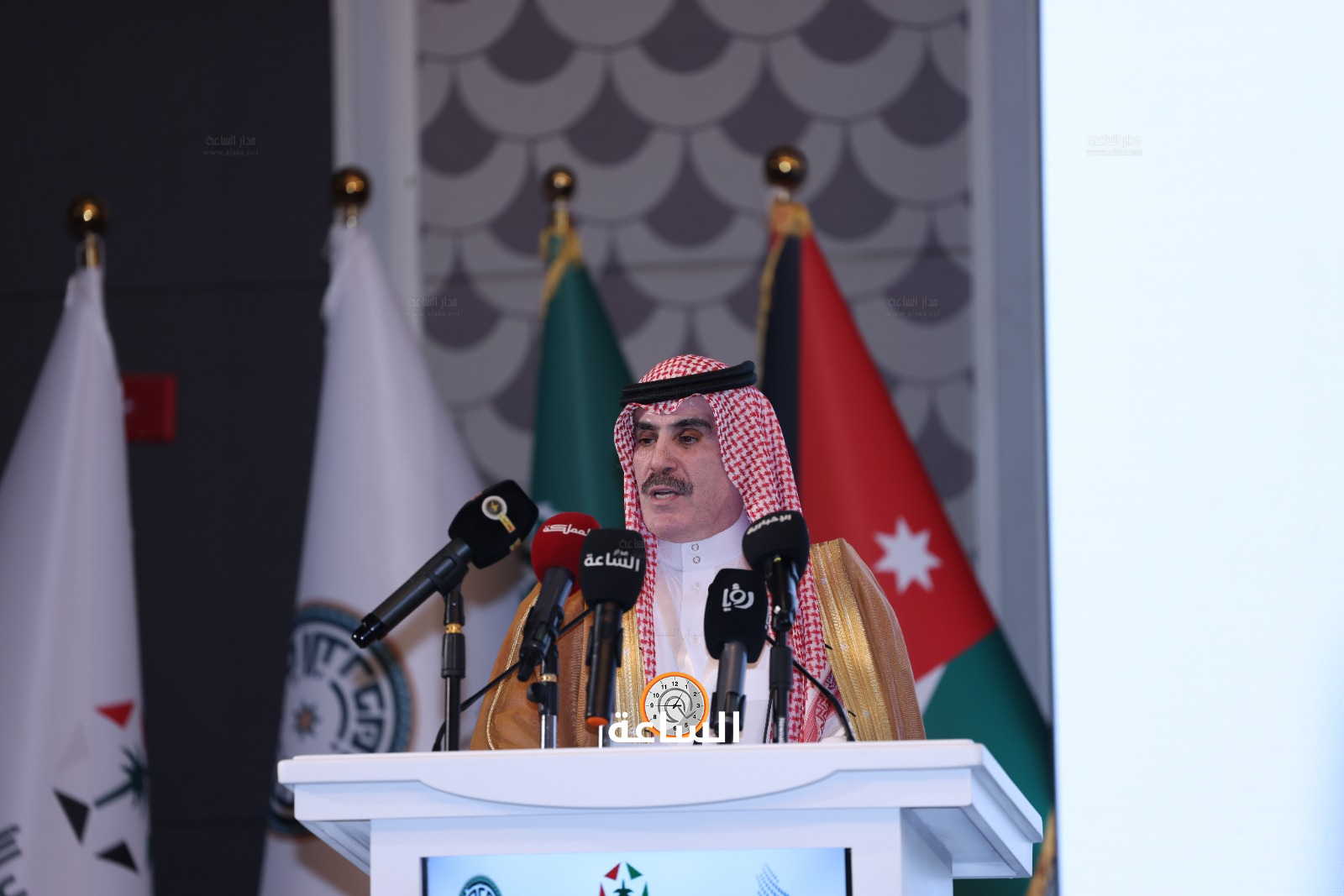 Madar Al-Saa Images 0.4725790471406065