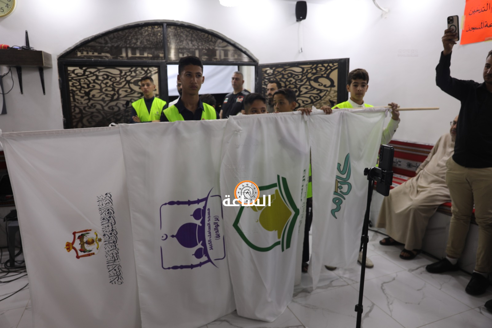 Madar Al-Saa Images 0.4472852835743618