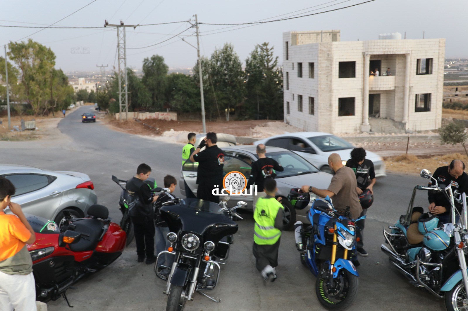 Madar Al-Saa Images 0.9916307027209312