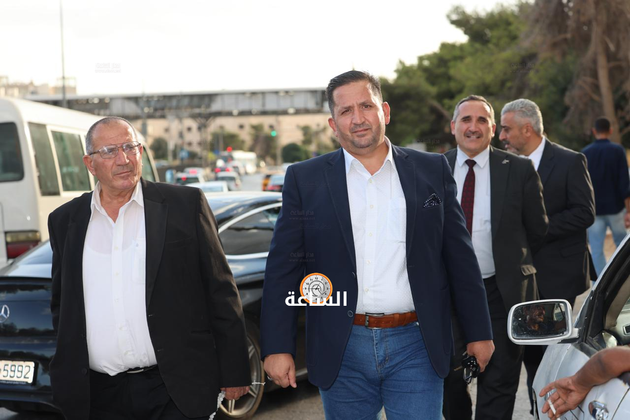 Madar Al-Saa Images 0.49446727145221314