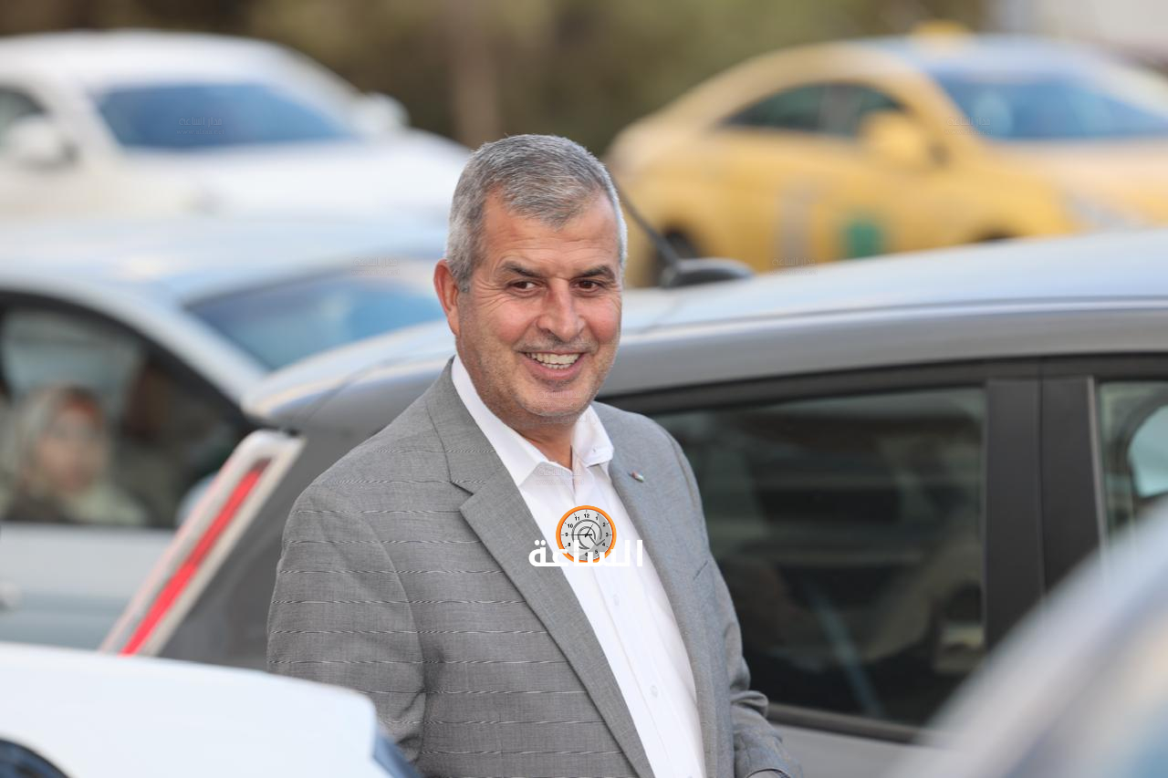 Madar Al-Saa Images 0.44456895940263996