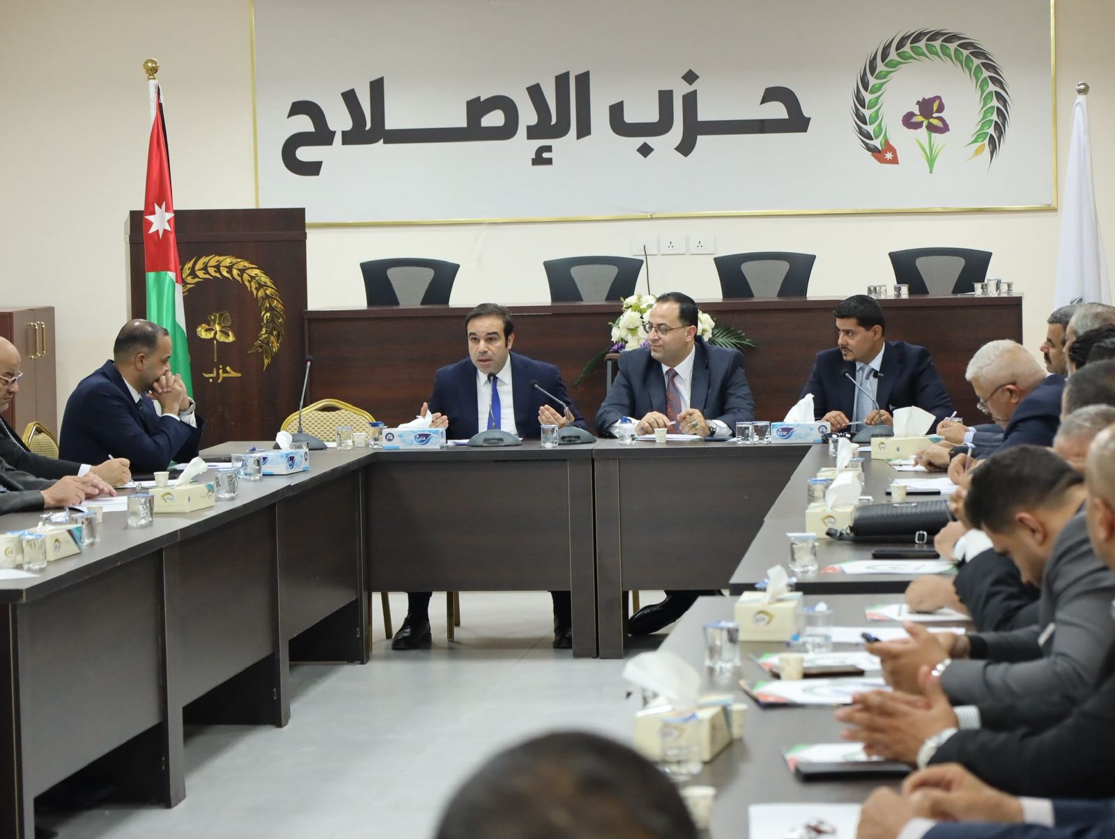Madar Al-Saa Images 0.25283075143273237