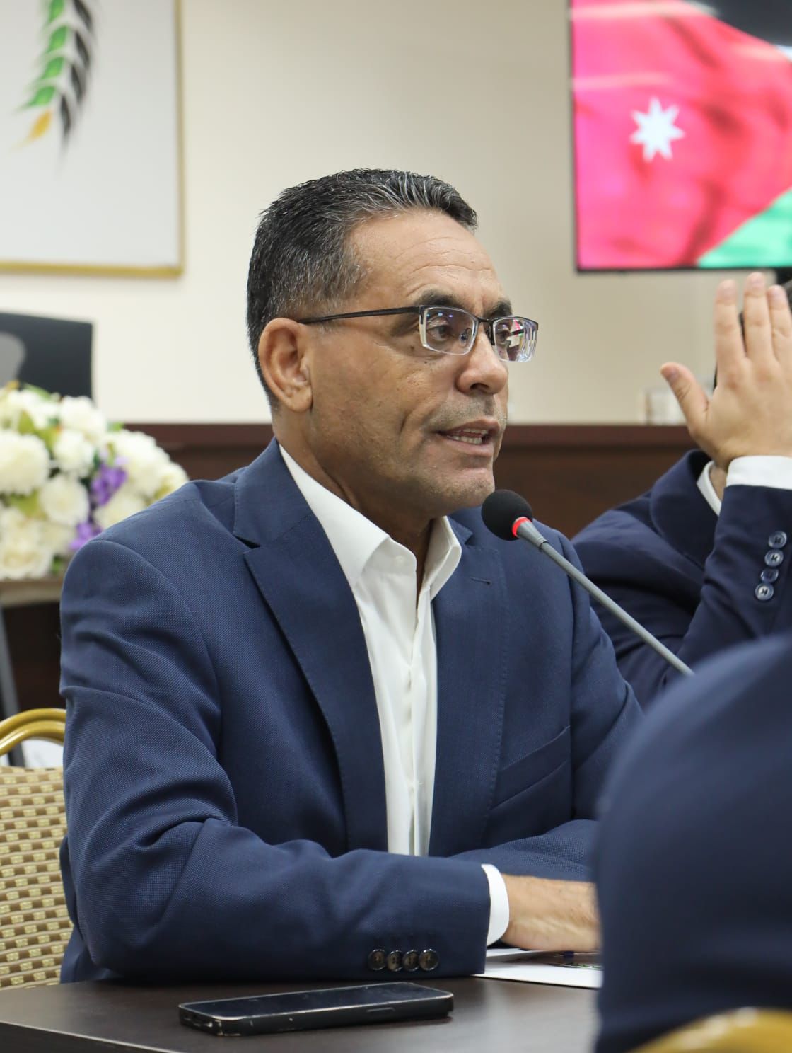 Madar Al-Saa Images 0.6964557350221822