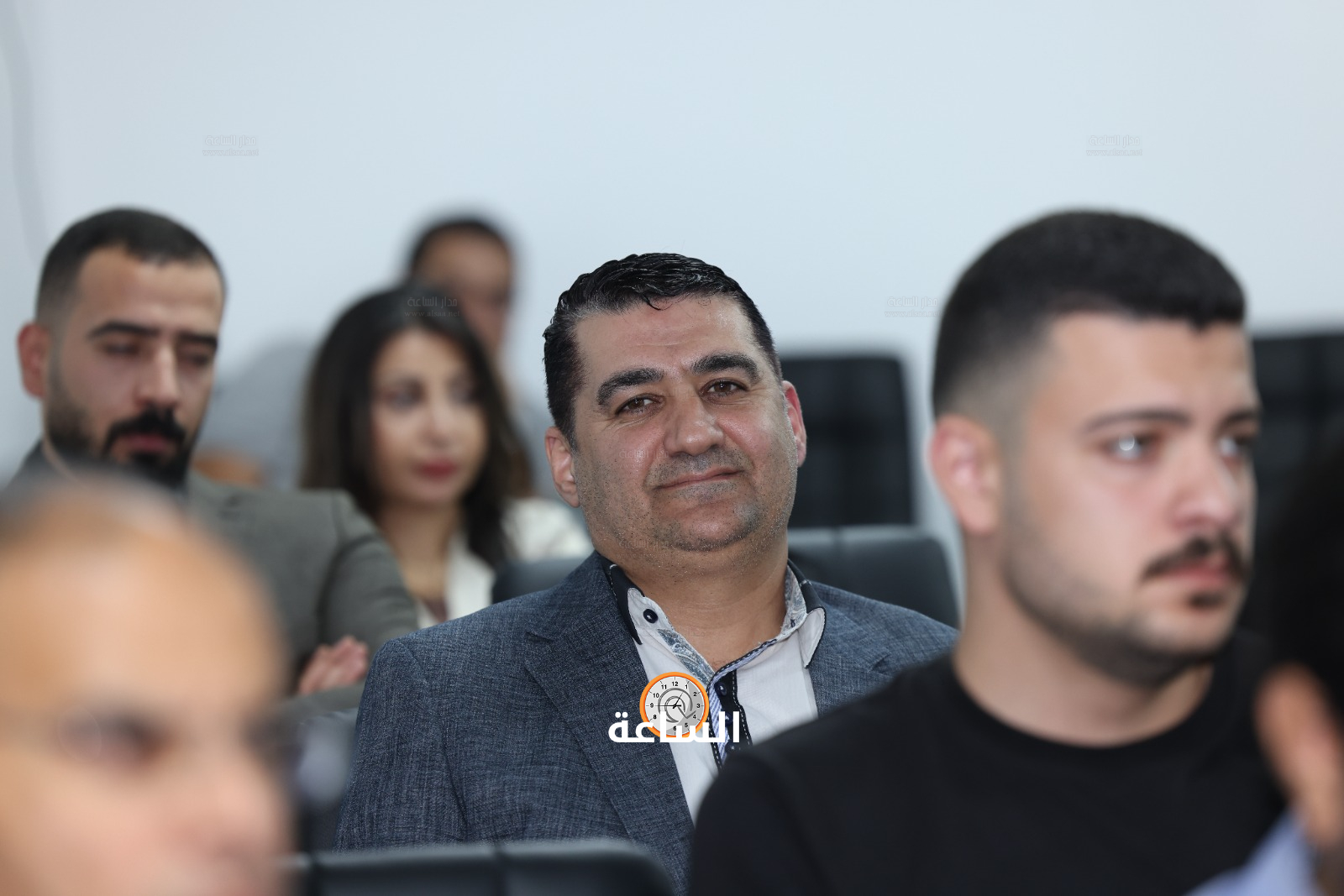 Madar Al-Saa Images 0.3229360527816503