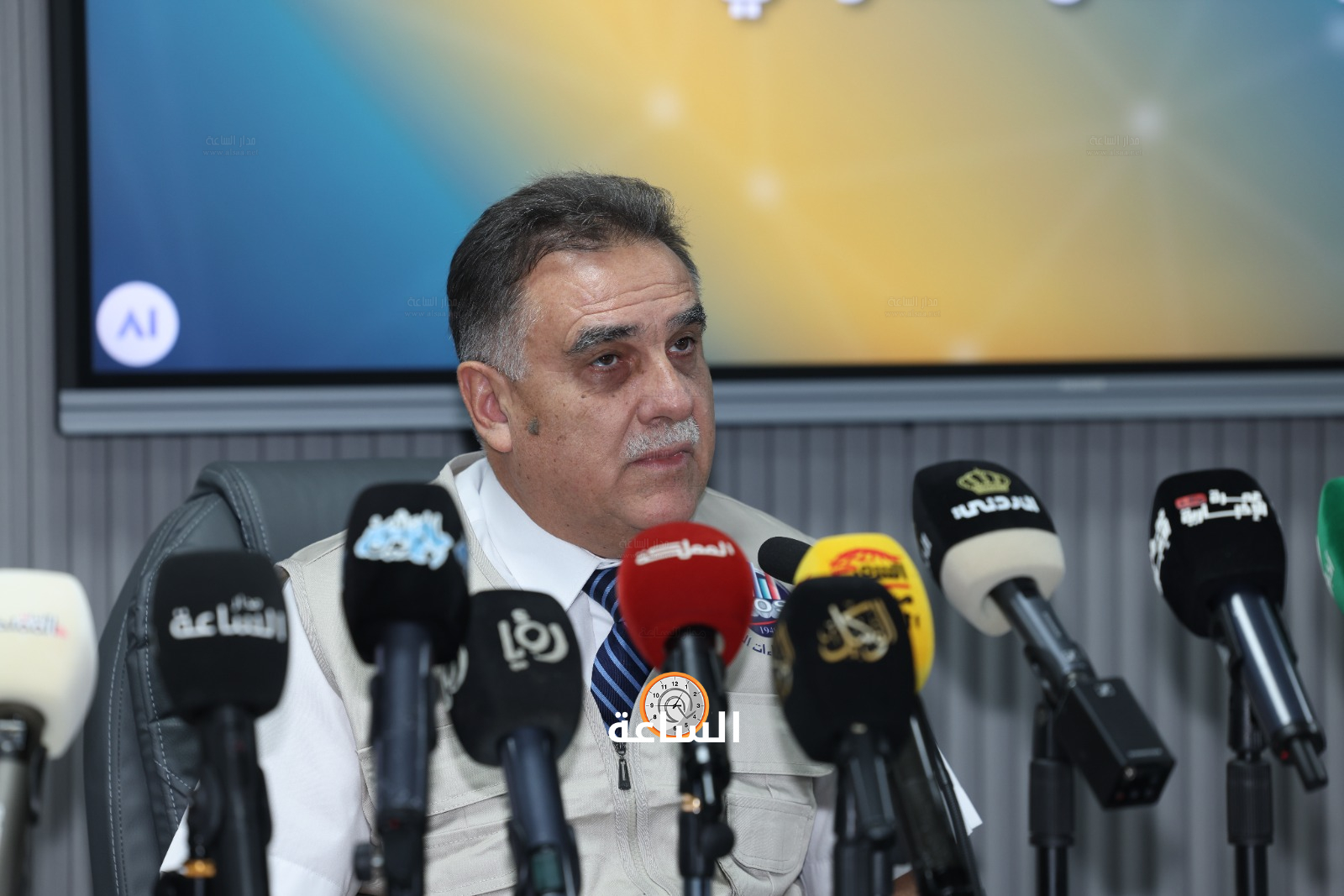 Madar Al-Saa Images 0.457212350533876