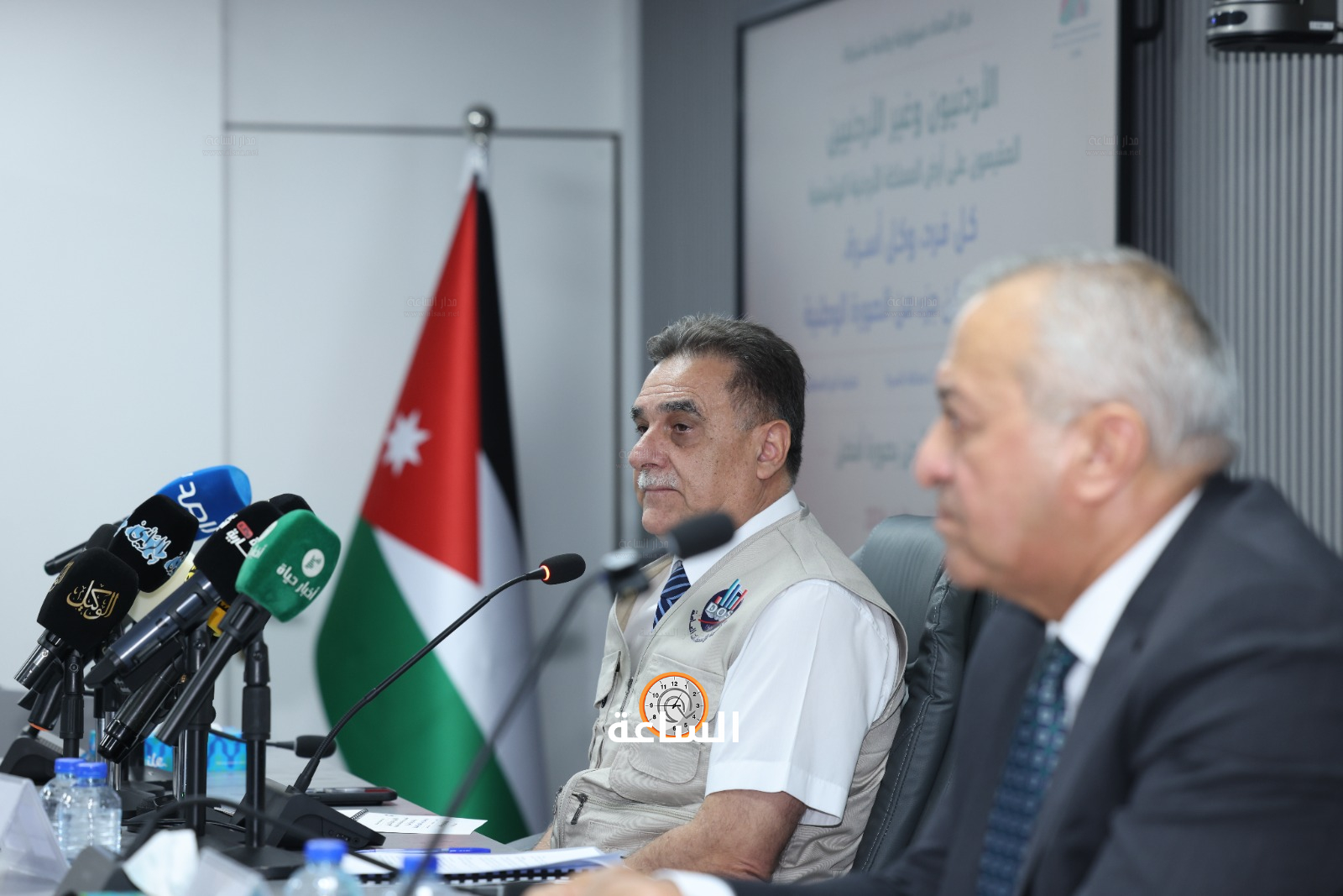 Madar Al-Saa Images 0.5609318812281094