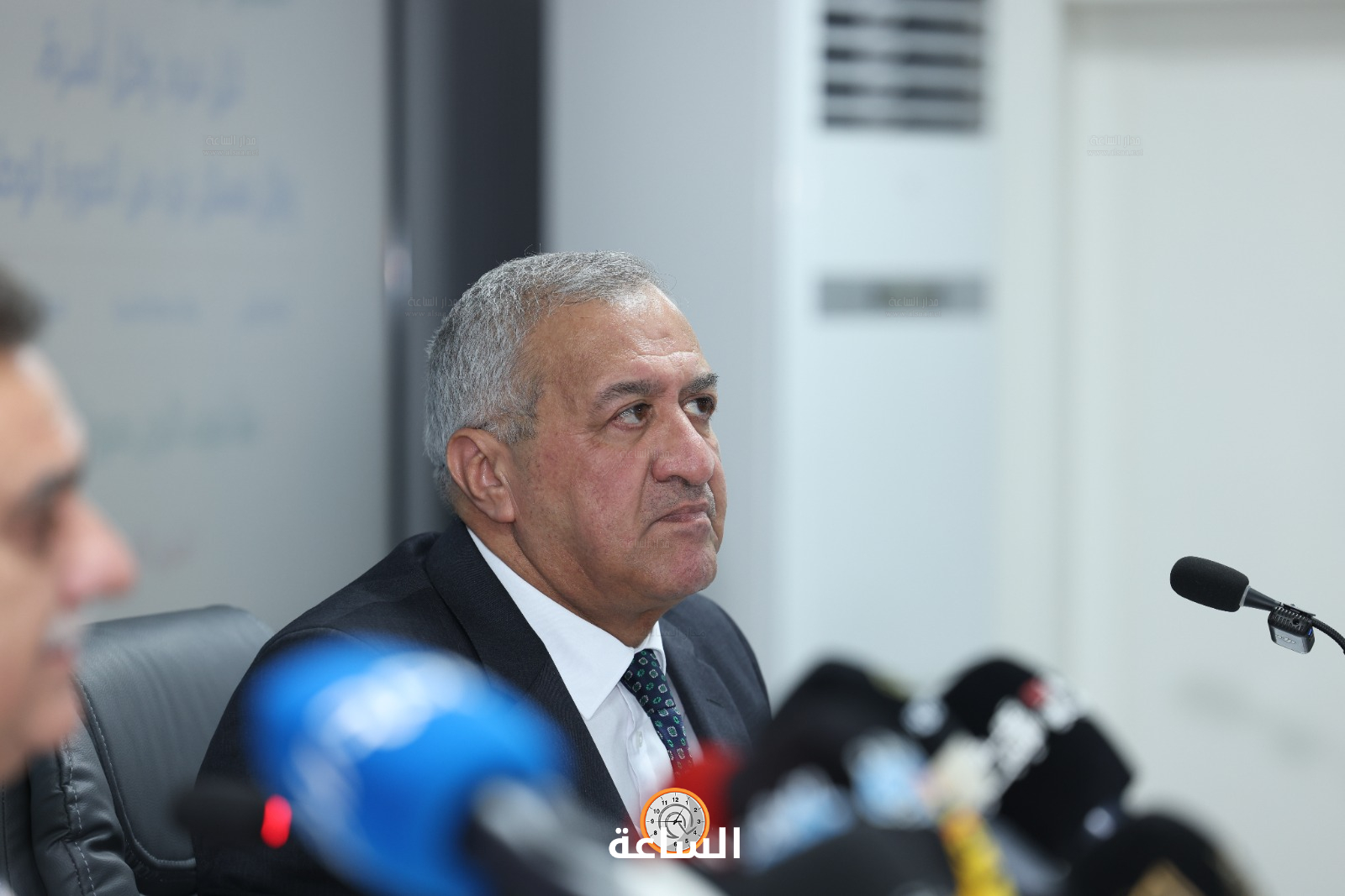 Madar Al-Saa Images 0.1067076359497684