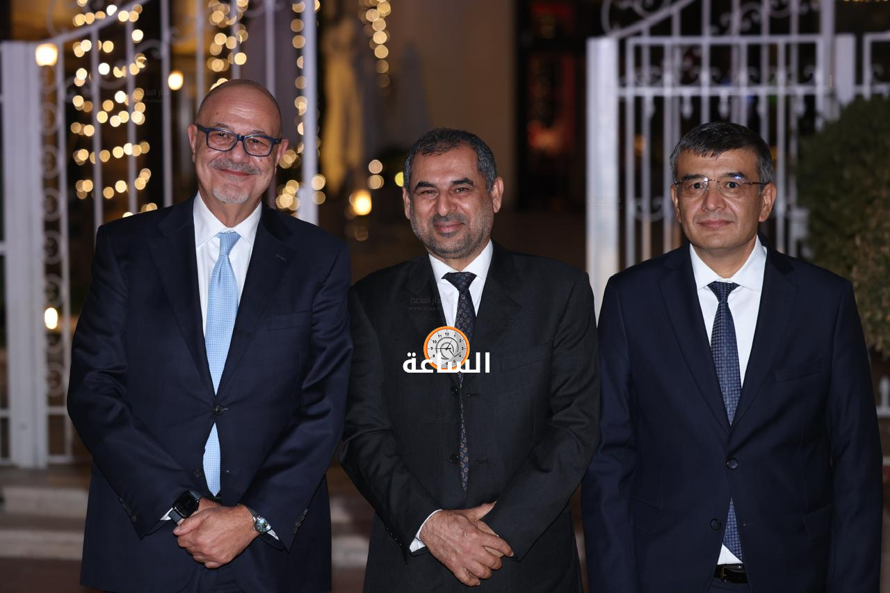 Madar Al-Saa Images 0.4068705818025712