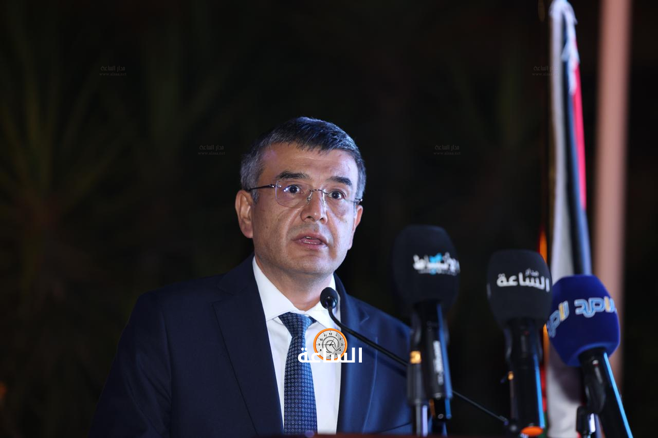 Madar Al-Saa Images 0.3508828015141783