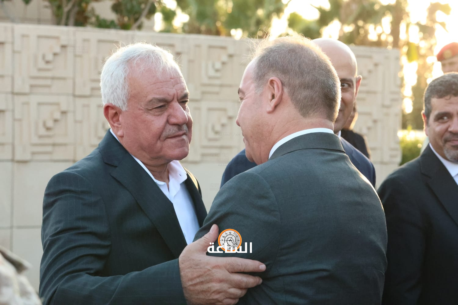 Madar Al-Saa Images 0.7500958572291374