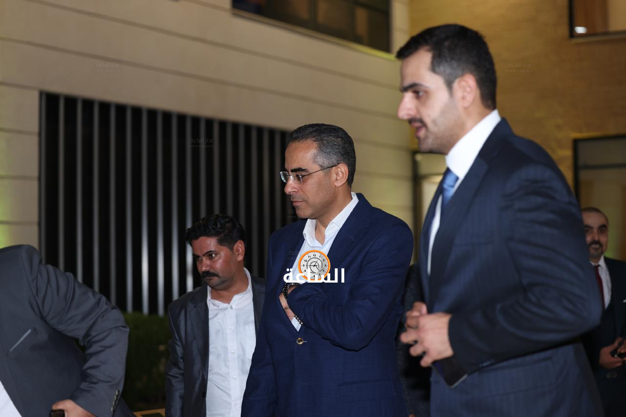 Madar Al-Saa Images 0.02386960499511137