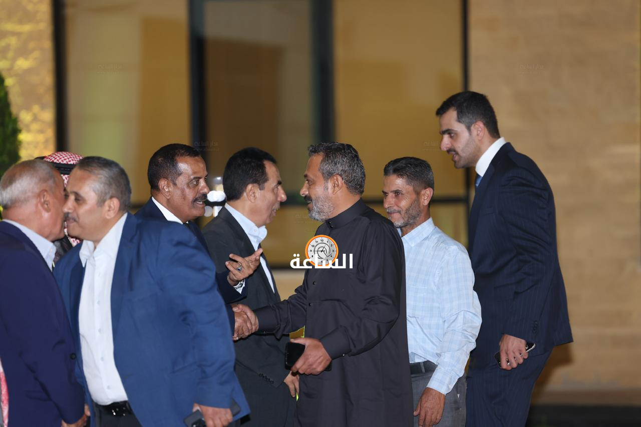 Madar Al-Saa Images 0.1530541841251477
