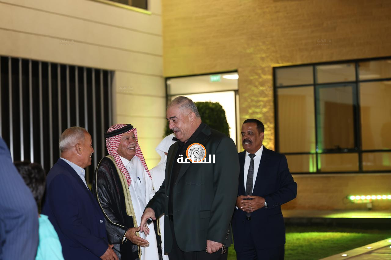 Madar Al-Saa Images 0.9602143468722624