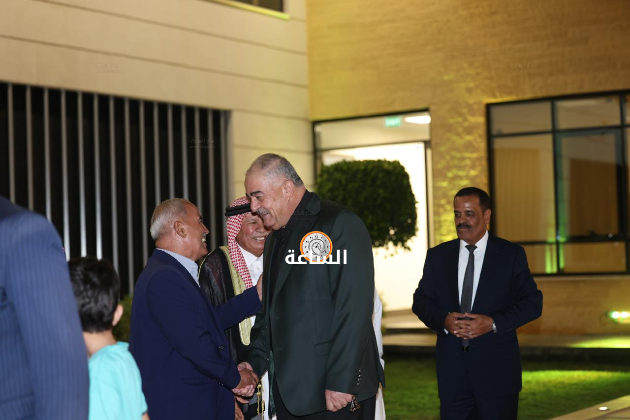 Madar Al-Saa Images 0.8509936095545361