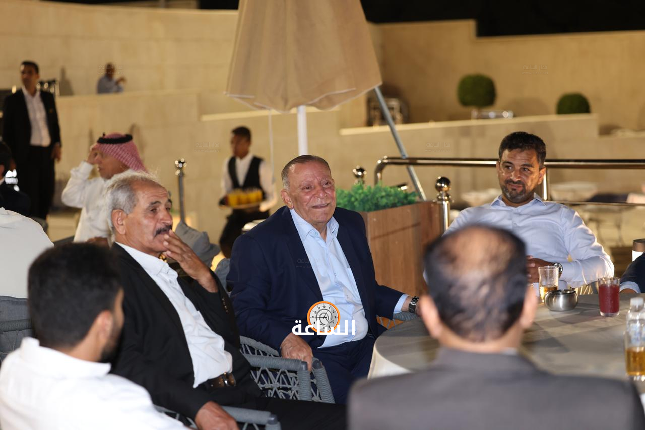 Madar Al-Saa Images 0.7891930580714105