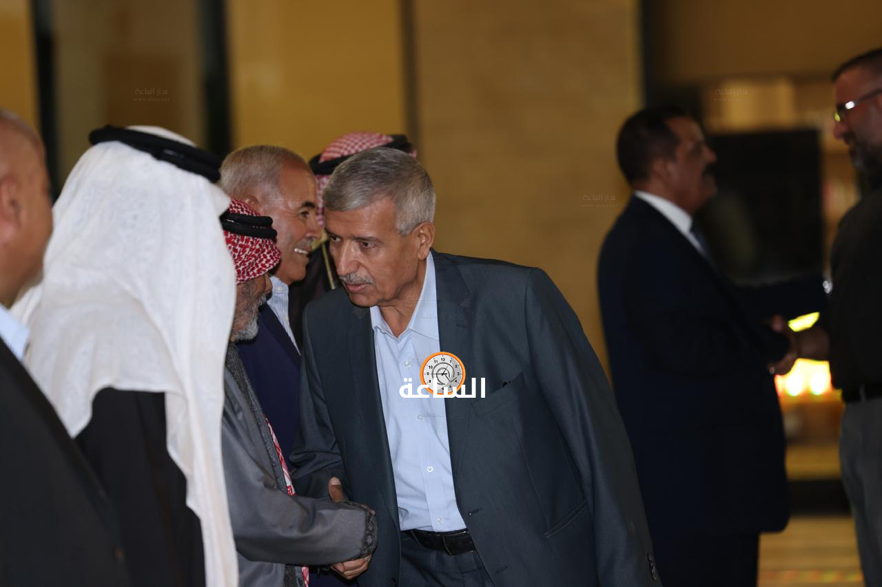 Madar Al-Saa Images 0.9235312324552901