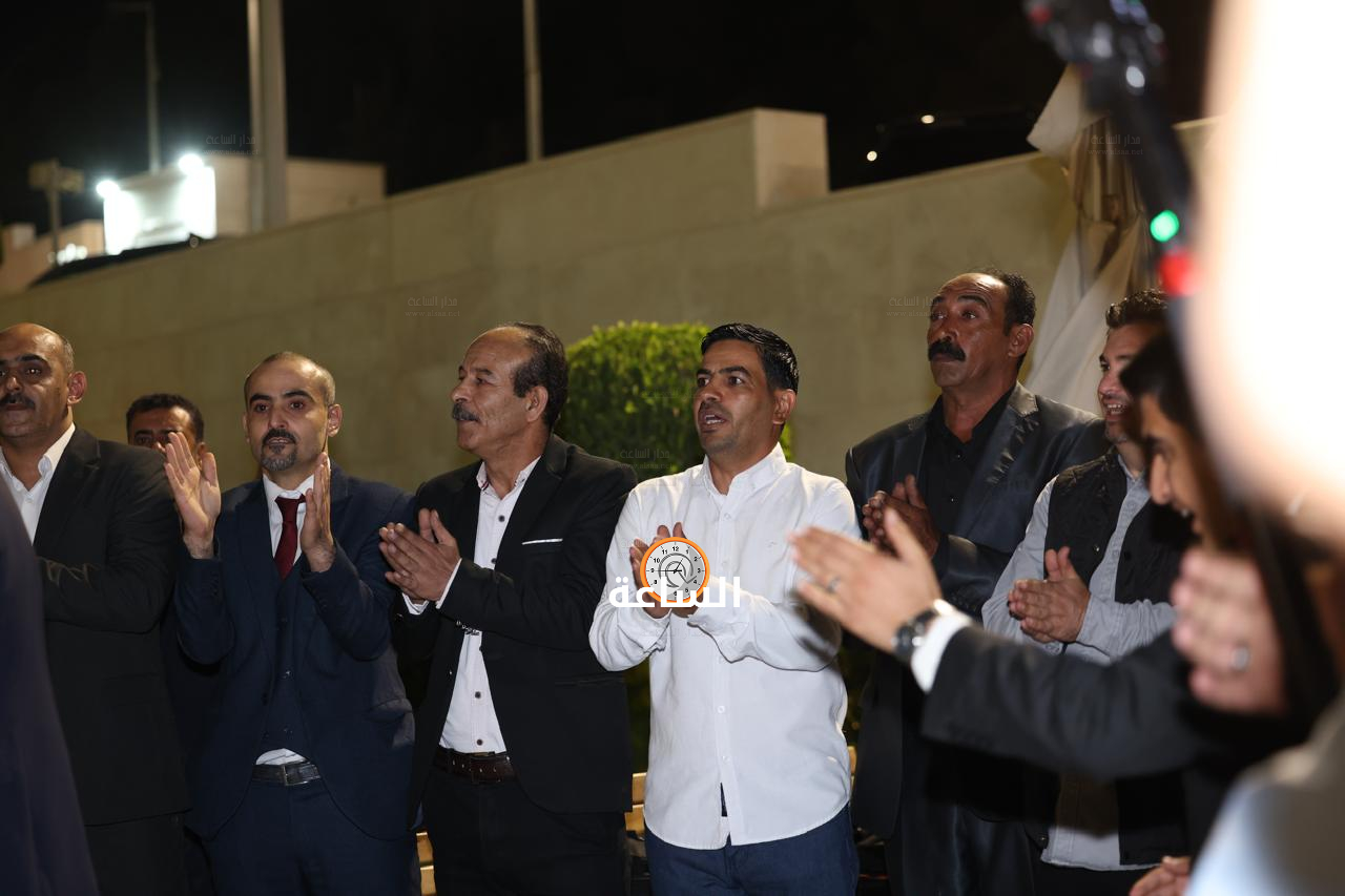 Madar Al-Saa Images 0.9376062128653