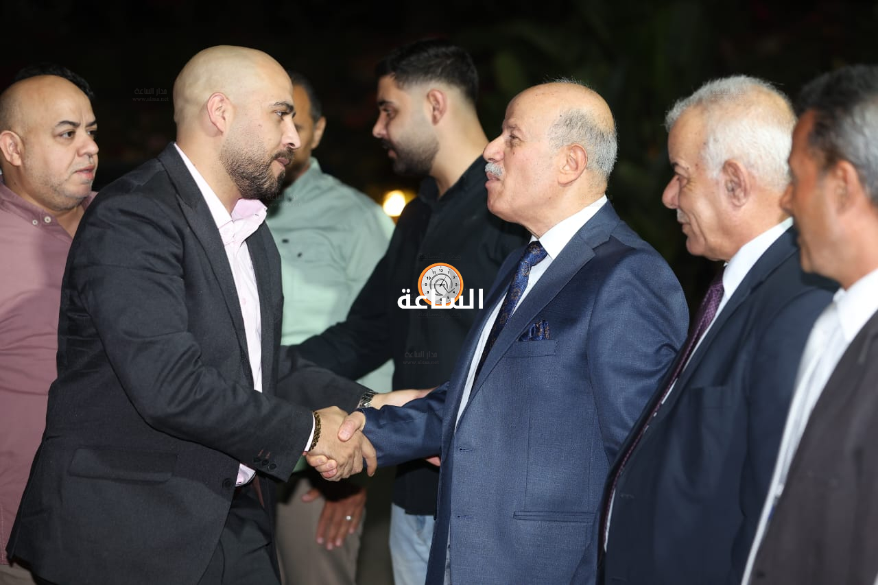 Madar Al-Saa Images 0.5626525969460204